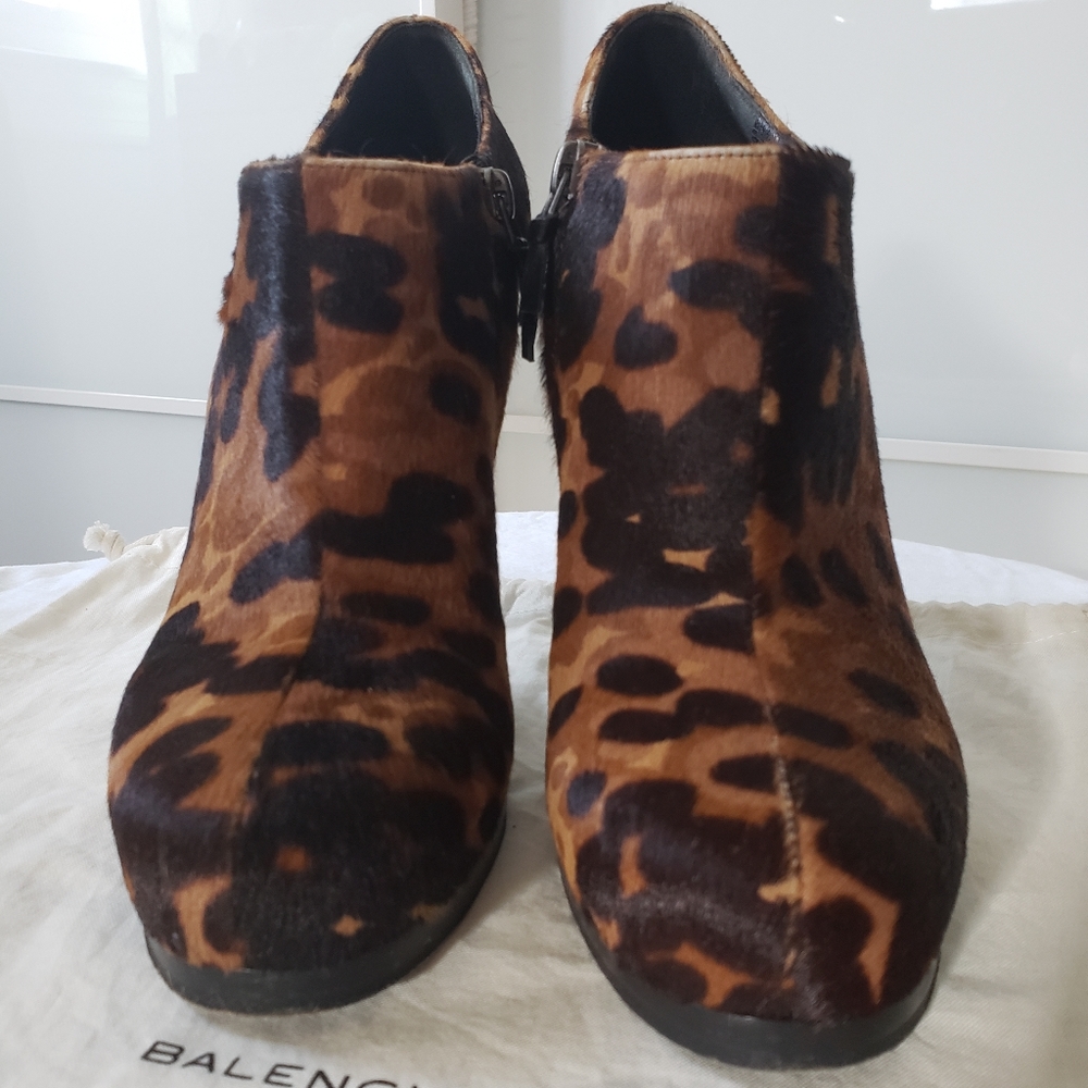HP🎉🎉🎉#casualcool🎈🎈🎈Pony hair booties😍 - Picture 3 of 9